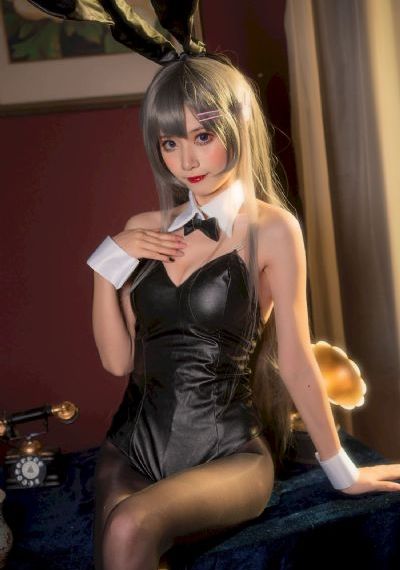 女子自称长得好看不想排队