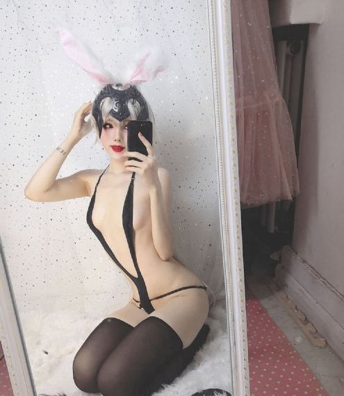 教授和他的女大学生