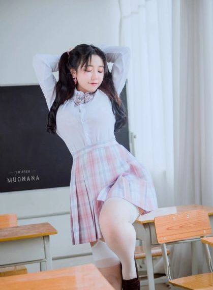 裙子底下