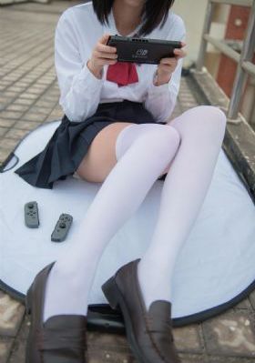 嫩草在线观看