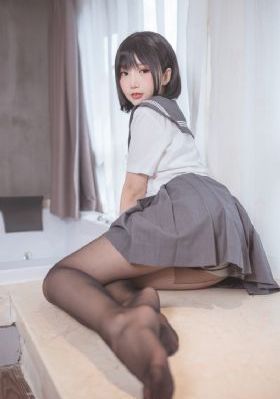 他来自胡志明市
